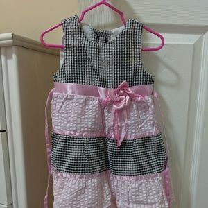 🌷Rare, too! Girl 18months pink, black&white dress